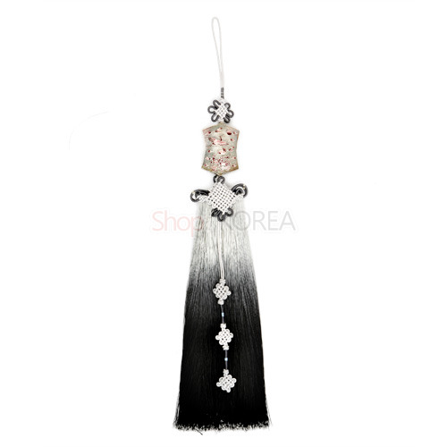 http://www.shopofkorea.com/shop_view.php?query=view&no=23028 바늘쌈칠보 노리개