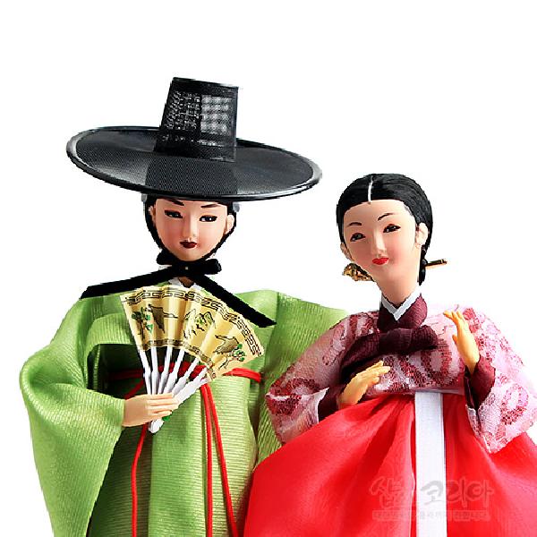 한복인형-선비와귀부인 - 한국의 전통의복을 재현한 한복인형